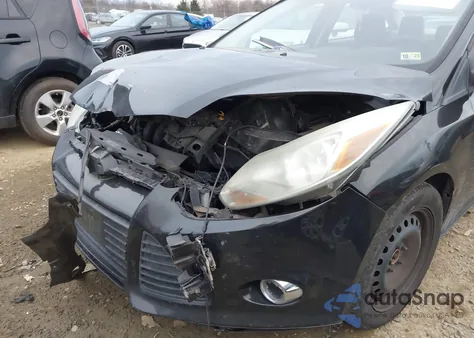 2012 Ford Focus Se z USA, uszkodzony, nr VIN 1FAHP3F22CL389872